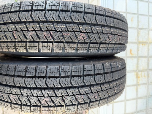 未使用
ブリジストンVRX2スタッドレス145/80/13  