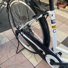 ママチャリ　白　ギアなし　カゴ付き自転車　26インチの画像
