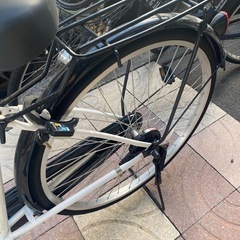 ママチャリ　白　ギアなし　カゴ付き自転車　26インチの画像