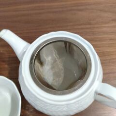 ノリタケ　シェールブラン　ティーポットとカップの画像