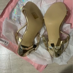 新品　ヒールの画像