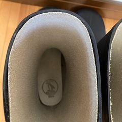 こども用の傘と長靴の画像