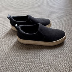 DKNY ブラック スリッポン　23.0 カジュアル　厚底　男女兼用の画像