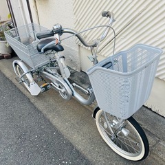 ブリヂストン　ワゴン　三輪自転車　BW10　BRIDGESTONE WAGON　三輪車　シルバー　2025年購入　 ブリヂストン BRIDGESTONE ワゴン WAGON BW10 三輪自転車 三輪車 シニア 自転車 買い物 シルバー トライク tricycle bikeの画像
