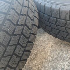 スタットレスタイヤホイール付き4本の画像