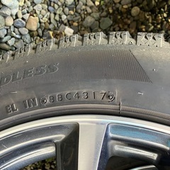 225.50.18 スタッドレスタイヤとホイルのセット  の画像