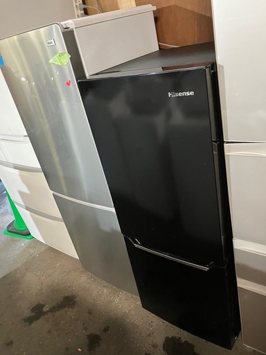 ロ 2510-552 Hisense 2ドア 冷凍冷蔵庫 HR-D15CB 2019年製 全定格内容積150L  動作確認済み キズ 汚れあり
