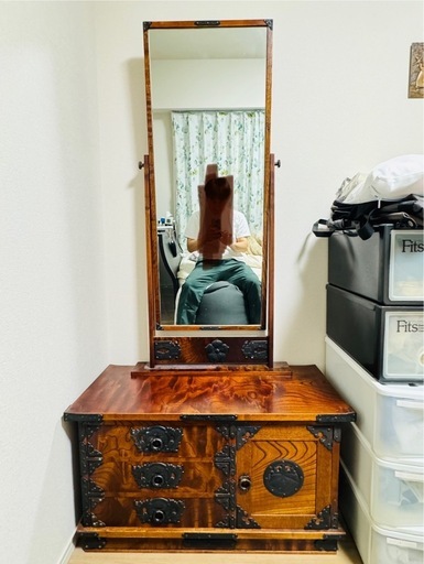 岩屋堂箪笥　鏡台