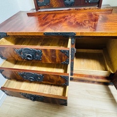 岩屋堂箪笥　鏡台の画像