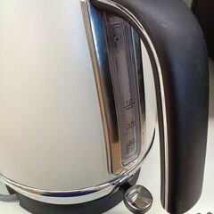 ★リユースのサカイつくば店★TK6992 デロンギ 電気ケトル KBI1200J-W  動作確認／クリーニング済み 【リユースのサカイつくば店】の画像