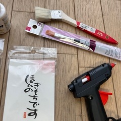 雑品　カード　ラッピング　グルーガン　筆　付箋　塗料の画像