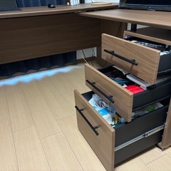 ニトリ　L字デスクの画像