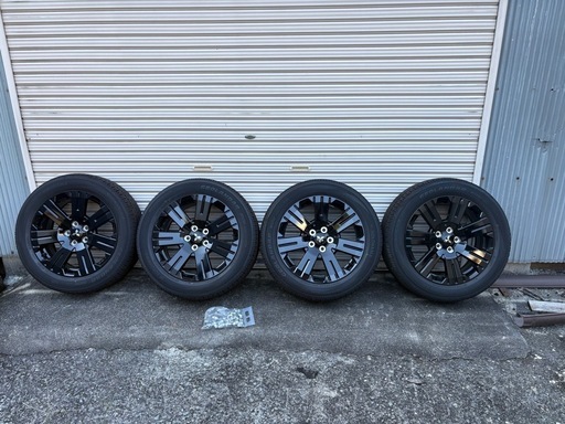ほぼ新品　納車前取り外し　デリカＤ５ シャモニー 純正タイヤ、ホイール、純正ナット付き ４本セット