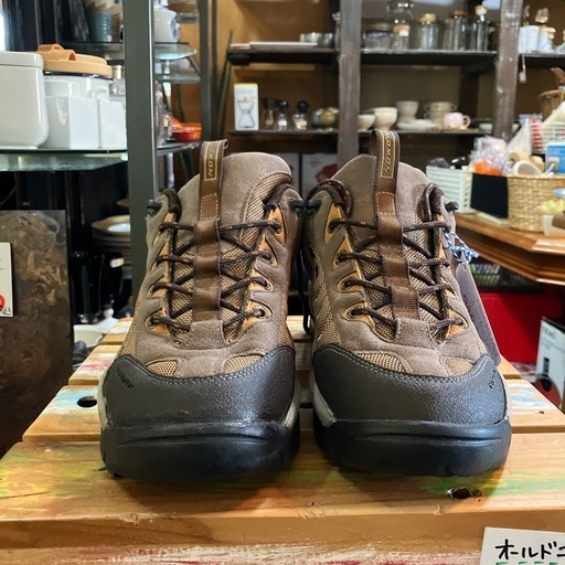 SALOMON ローカットスニーカー　29cm  アウトドア　美品