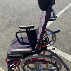 介助式車椅子の画像