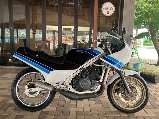 SUZUKI ガンマ250γ GJ21B 85年式　Ⅲ型　カスタム　オールペイント　イカリングLED丸目ヘッドライト&ワンオフフロントカウル　 2スト