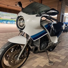 SUZUKI ガンマ250γ GJ21B 85年式　Ⅲ型　カスタム　オールペイント　イカリングLED丸目ヘッドライト&ワンオフフロントカウル　 2ストの画像