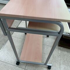 ★リユースのサカイ高崎店★TJ13150  PCラック ベージュ H131.5×D42.5×W60 クリーニング済みの画像