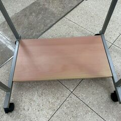★リユースのサカイ高崎店★TJ13150  PCラック ベージュ H131.5×D42.5×W60 クリーニング済みの画像