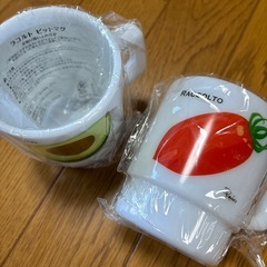 新品シリコン容器②マグカップ②ボトルのセットの画像