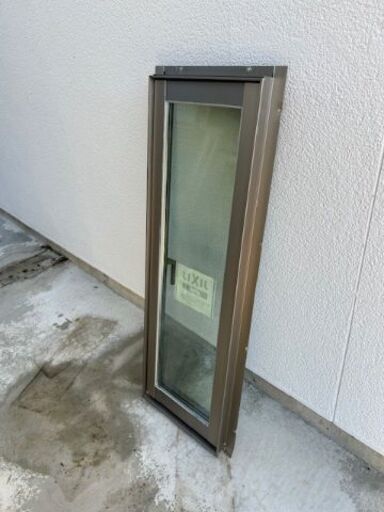 住宅用サッシ 在庫整理品　たてすべり窓03611R　型ガラス
