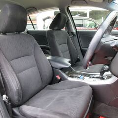 ホンダ　アコードハイブリッド　ＥＸ★1年保証★ロードサービス付　衝突軽減ブレーキ　純正ナビ　地デジ　バックカメラ　Ｂｌｕｅｔｏｏｔｈ　アダプティブクルコン　ＥＴＣ　パワーシート　電動リアサンシェード　スマートキー　オートライト　ＬＥＤヘッド　純正１７ＡＷの画像