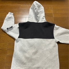 CAMP7パーカー　小さめのメンズMの画像