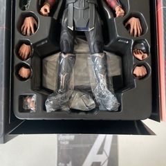 Hot Toys ホットトイズ マーベル アベンジャーズ THOR マイティ・ソー 1/6 中古美品  の画像