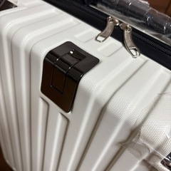 スーツケース キャリーケース キャリーバッグ S/M/Lサイズ 機内持ち込み 大容量 静音 軽量 カップホルダー USB充電ポートファスナーの画像