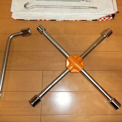 日産（NISSAN）純正の車載工具  牽引フック＆ジャッキセットとクロスレンチ＆ホールレンチの画像