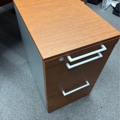 デスクセット【イス、引き出し付】の画像
