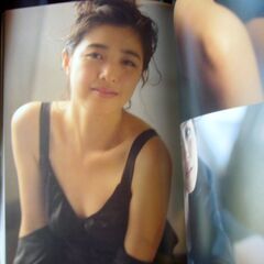 【写真集】菊池桃子　MOMOKO KIKUCHI　1994年（25歳頃）デビュー10周年記念　【初版　ビニールカバー、帯付き】の画像