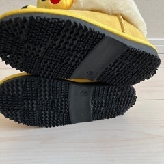 【ピカチュウ】冬靴（ムートンブーツ）19センチの画像