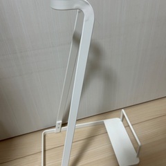 掃除機スタンド　山崎実業の画像
