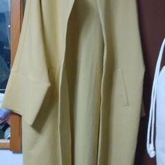定価27500円、タグつき、新品未使用、KOKIA  洗えるコート　ゆったり　からし色　大森駅アトレ側改札口まで、これる方。金曜日午後、土曜日午後希望。きれいなお品です。の画像