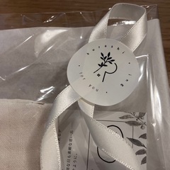【新品未使用】ガーゼ素材　アイボリースタイ&ヘアバンド　刺繍　ナチュラル　パン柄の画像