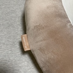 カーメイト（エールべべ）の授乳クッションの画像
