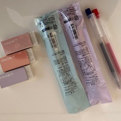 11/7まで
　新品！！消しゴムとペンの画像