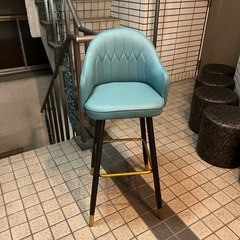 カウンターチェアーの画像