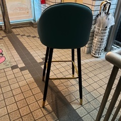 カウンターチェアーの画像