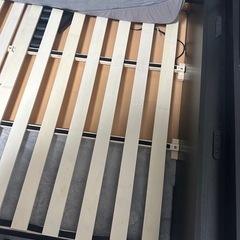 ☆値段下げます/宮付きダブルベッド/左2右2コンセント有の画像