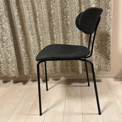 グレー　ダイニングチェアの画像