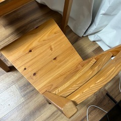 ダイニングテーブルの画像