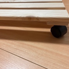キャスター付きすのこの画像