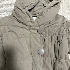 大きなボタンがオシャレ　moussy ダウンジャケットの画像