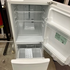 A2510-340 Panasonic 2ドア冷蔵庫 NR-B14BW-W 138L 2019年製 動作確認済み キズ汚れ有りの画像
