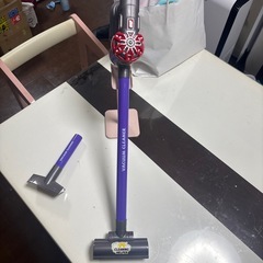 おもちゃ　ベビー用　ダイソン掃除機　の画像
