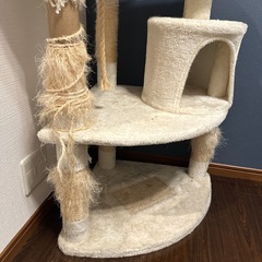 キャットタワーの画像