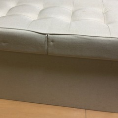 ソファーにもなる収納BOXの画像