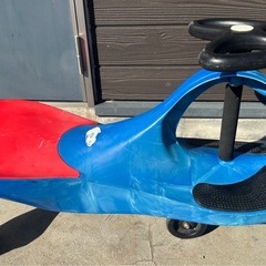 プラズマカー ハンドル左右で進む不思議な乗り物 足でこがない乗用 スイングカー 子ども 大人 ラングスジャパンの画像